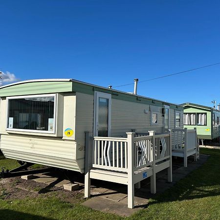 Baileys Caravan Hire - Sealands Plot 26 - Dog Friendly Ingoldmells Exterior photo