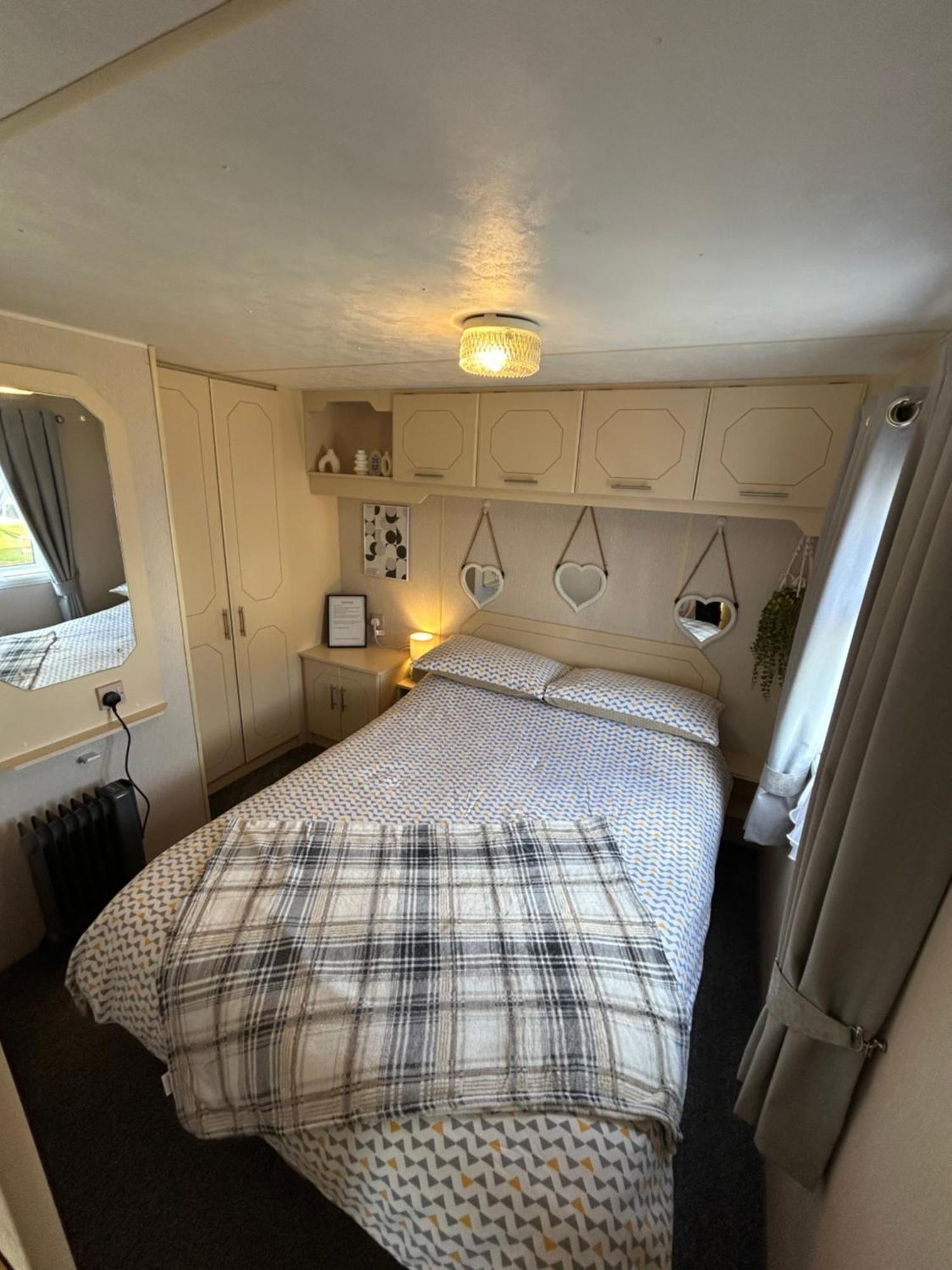 Baileys Caravan Hire - Sealands Plot 26 - Dog Friendly Ingoldmells Exterior photo